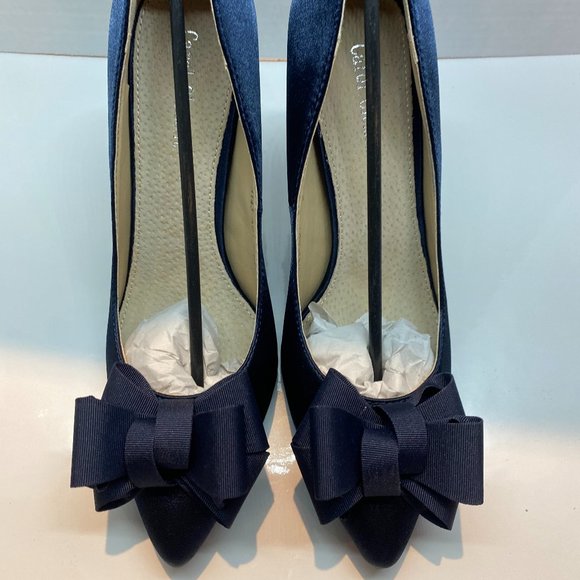 BRAND NEW Navy Pointed Toe Bow Heel Pump - Picture 3 of 9